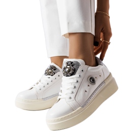 PA1 Hvide sneakers med lav kile fra Cuillerier