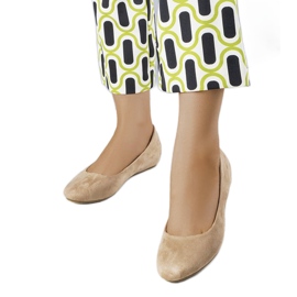 Beige ballerinaer med lav kile fra Sylvia brun