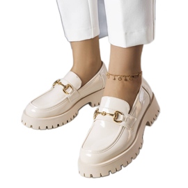 Beige lakerede sko fra Simard