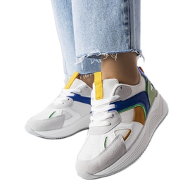 Hvide sneakers lavet af blandede materialer fra Riel