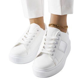 Hvide sneakers med sølvstribe fra Aurélie