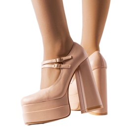 Beige højhælede pumps fra Chouinard