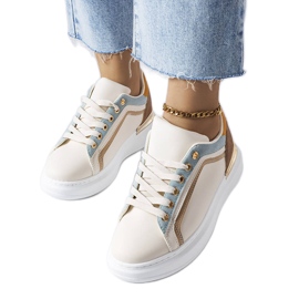 Beige sneakers med tyk sål fra Soucy
