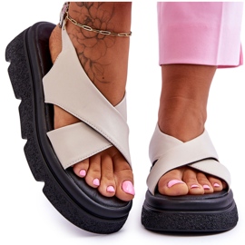PE1 Moderigtige beige Chester Platform-sandaler
