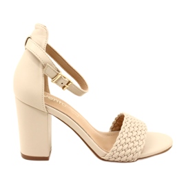 Evento Flettede hælsandaler Beige 23SD35-5945