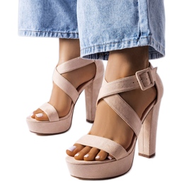 Beige bloksandaler fra Sevier