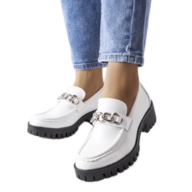 Hvide loafers med traktorsåler fra Faiz