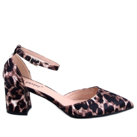 Vonetta Leopard pumps med åben lav hæl brun