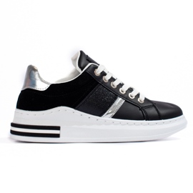Sorte sneakers med tykke såler fra Shelovet