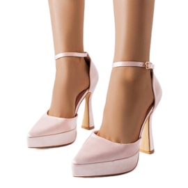 Beige højhælede pumps fra Lowell