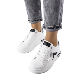 Sorte og hvide platformssneakers fra Monty
