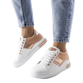 Hvide sneakers med lyserøde indlæg fra Deans