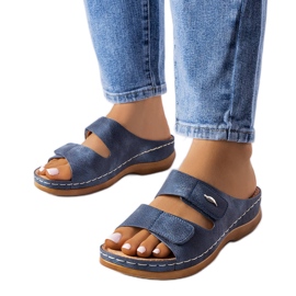 Blå sandaler med lav kile fra Fréchette