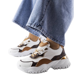 Hvide sneakers på uregelmæssig sål fra Alta