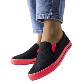 Sorte quiltede slip-on sneakers fra Balsamo