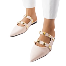 Beige sandaler med spids tå fra Ruckman