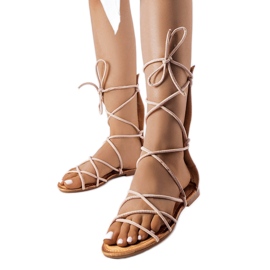 Beige sandaler med høj slips fra Heliport