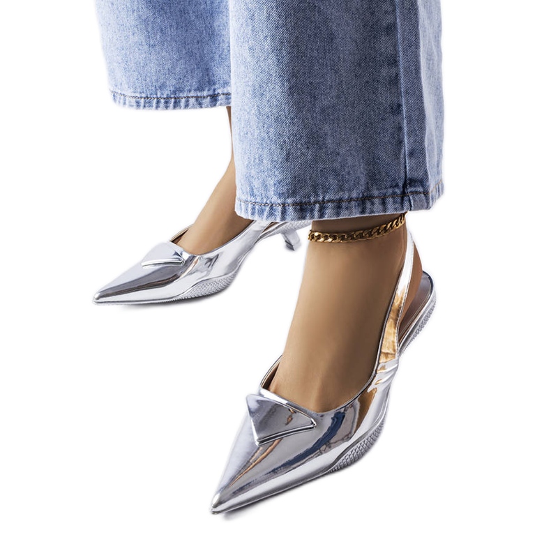 Sølv sandaler med lav hæl fra Gougeon