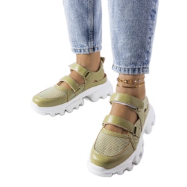 Grønne sneakers på massiv sål fra Djurs