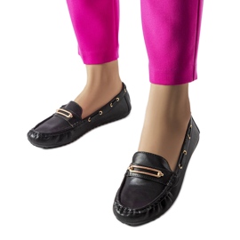 Sorte loafers dekoreret med Seattle-applikationen