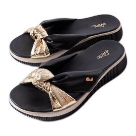 Sorte og guld sandaler fra Luce
