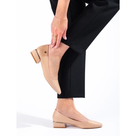 Vinceza lavhælede beige ballerinaer til kvinder