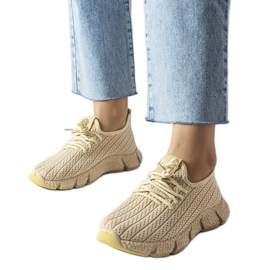Lysbeige sportssneakers fra Élodie