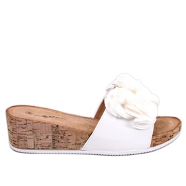 BM Kilesandaler med blomster fra Peluso White hvid
