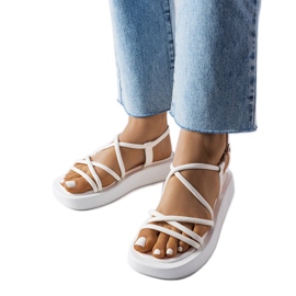 Hvide platformssandaler fra Brunelle