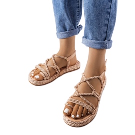 Beige vævede sandaler fra Burwell