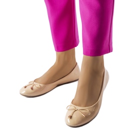 Lakewood beige lakerede ballerinaer
