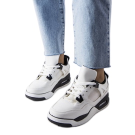 Hvide sneakers fra Malas kombinerede materialer
