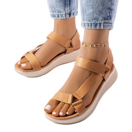 Heron beige sportssandaler