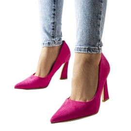 Pink pumps på en asymmetrisk stilethæl fra Linda lyserød