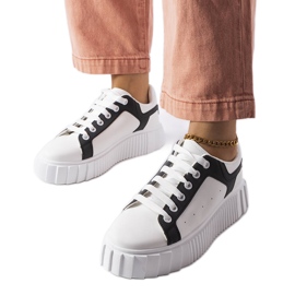 Hvide sneakers på Gosselin platformen