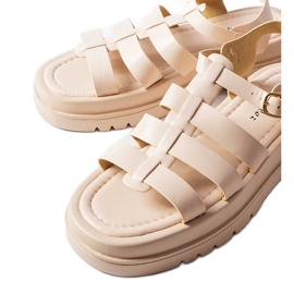 Beige sandaler med tract sål fra Saidi