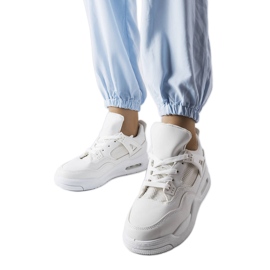 Hvide sneakers fra Malas kombinerede materialer