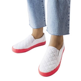 Hvide quiltede slip-on sneakers fra Balsamo