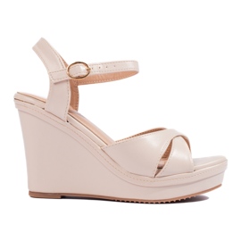 Shelovet beige sandaler med høj kile