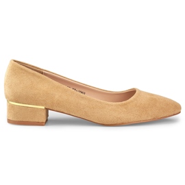 Beige pumps på lav hæl
