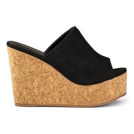 Sorte flip flops på en propkile