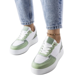 Grønne sneakers på Tooele platformen