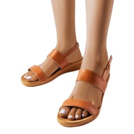 Brune kilesandaler fra Grottazzolina