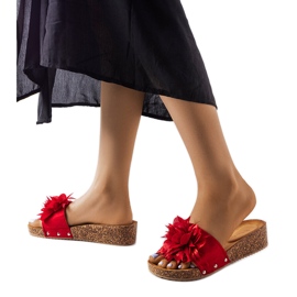 Røde sandaler med blomst på korksål fra Anjali