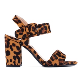 Shelovet sandaler med leopardprint brun