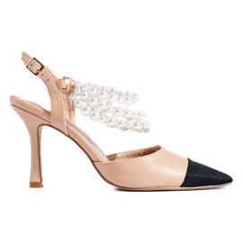 Beige pumps med sort tåkappe fra Shelovet