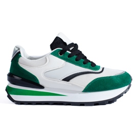 Kvinders hvide og grønne sneakers på Shelovet platformen