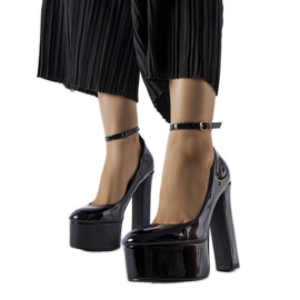 Sorte patent højhælede pumps fra Colle