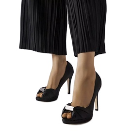 Sorte peep toe hæle fra Paré