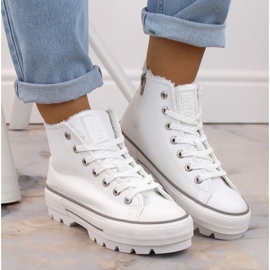 Sneakers isoleret på platformen Big Star W INT1903A hvid